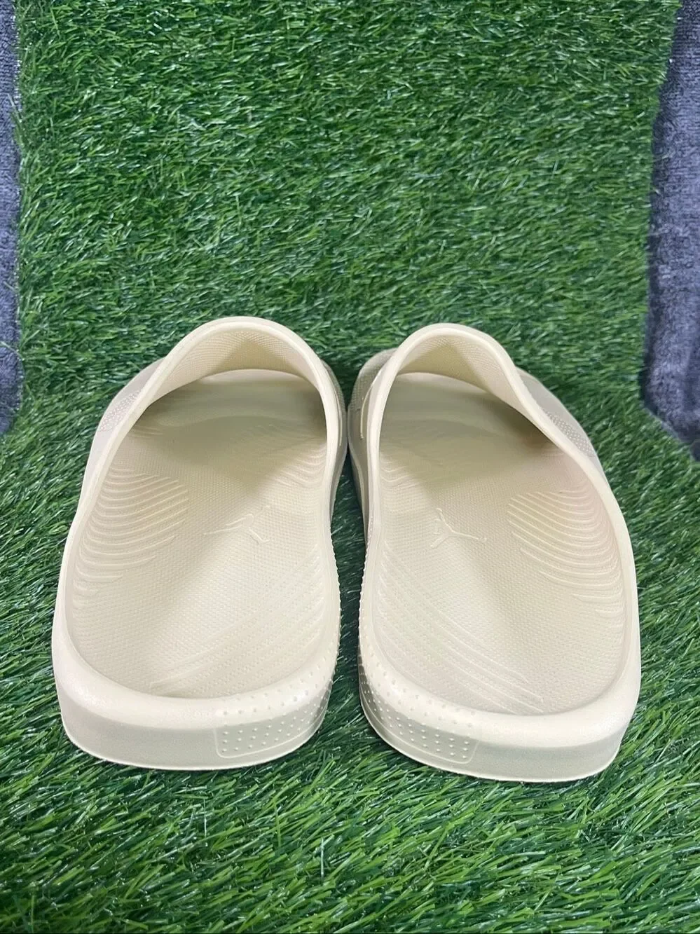 Jordan Slides Beige Cream Men’s Size 14B Comfort Foam Sandals